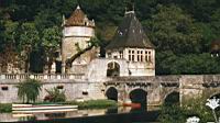 France, Dordogne, Brantome, Pavillon Renaissance et pont coude
